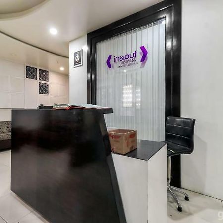 In & Out Dormitory Ahmedabad Exterior foto